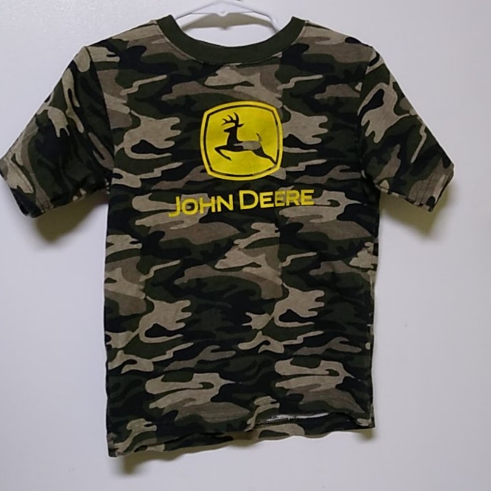 John Deere t-shirt